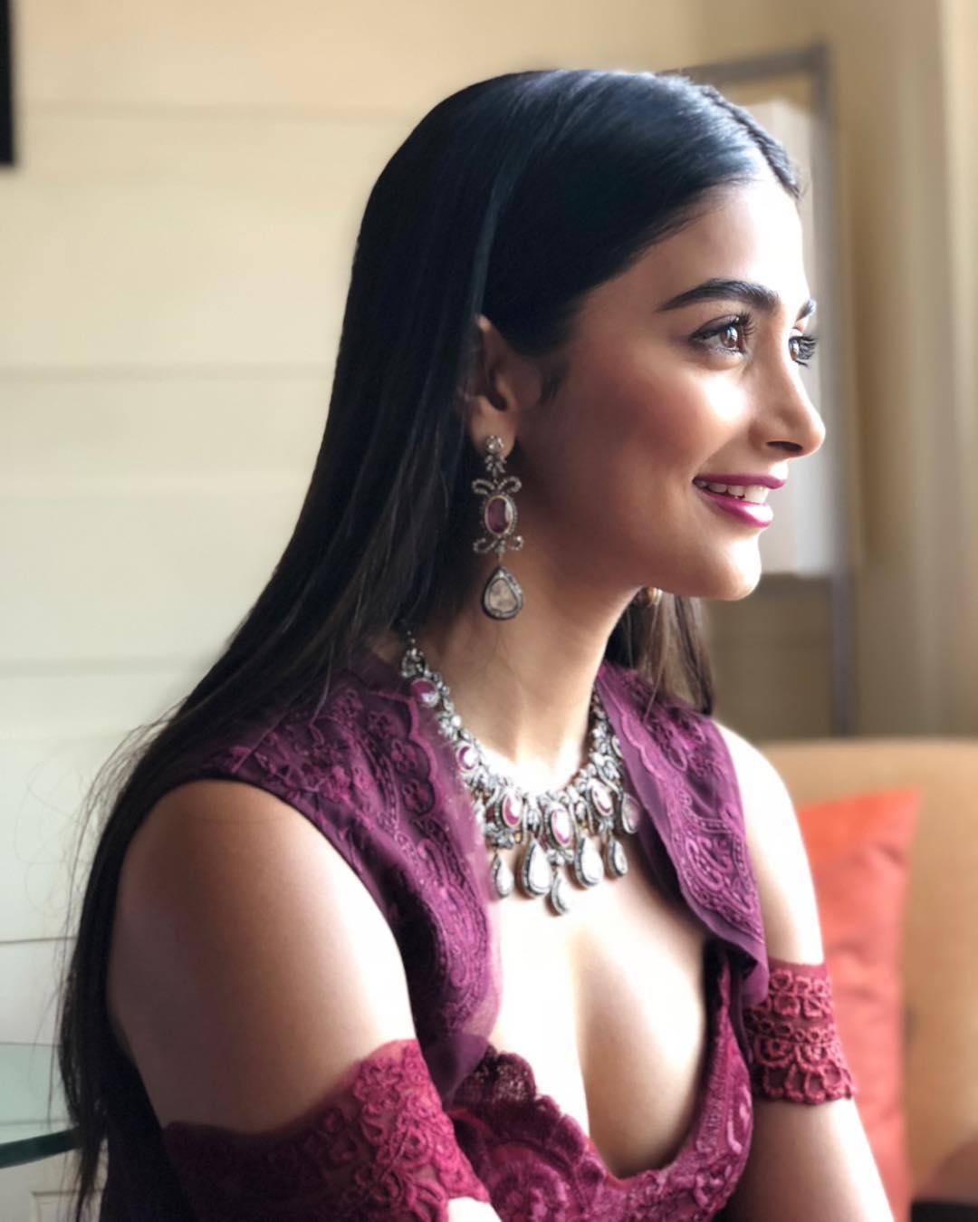 Pooja Hegde(普嘉·海婅)个人大头贴生涯评价实时更新