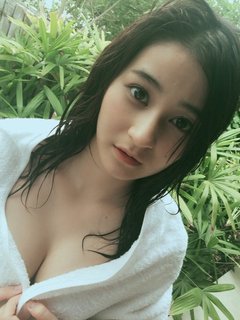 泉美桜(泉美樱 , Sakura Izumi)女神个人写真系列作品详细最新动态